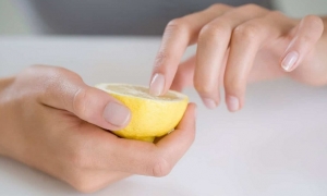 مجموعة نصائح وخلطات لأظافر جميلة وطويلة