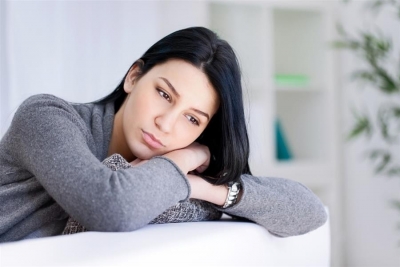 كيف تتعاملين مع متاعب واكتئاب الدورة الشهرية؟