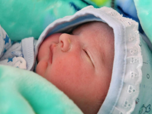 ماذا تعرفين عن ثقب القلب عند حديثي الولادة