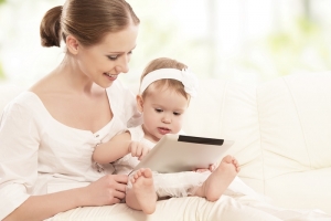 خطر أجهزة الهاتف على طفلك