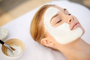 ماسك النشا والحليب لتفتيح البشرة الفوري