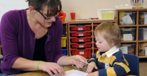 لا تفرطي في حماية أبنك من ذوي الاحتياجات الخاصة