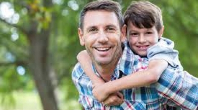 كيف تبني علاقة صداقة وثقة مع طفلك؟