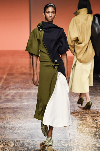 تميّز عرض أزياء  Bottega Veneta ببروز القطع الشبابية والراقية