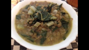 شوربة العدس بالسلق