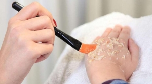 خلطة دقيق الذرة لحساسية اليدين