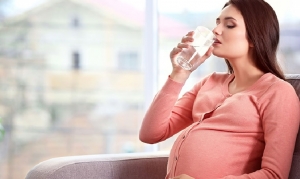 شرب الماء للحامل