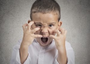 طفلي يصرخ ، ماذا أفعل؟