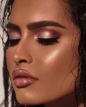 أفضل مكياج للبشرة السمراء في الشتاء